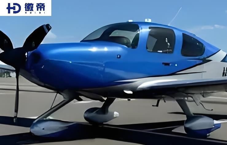 Cirrus SR22 Low Set Tail and Continental IO-550 Engine Model