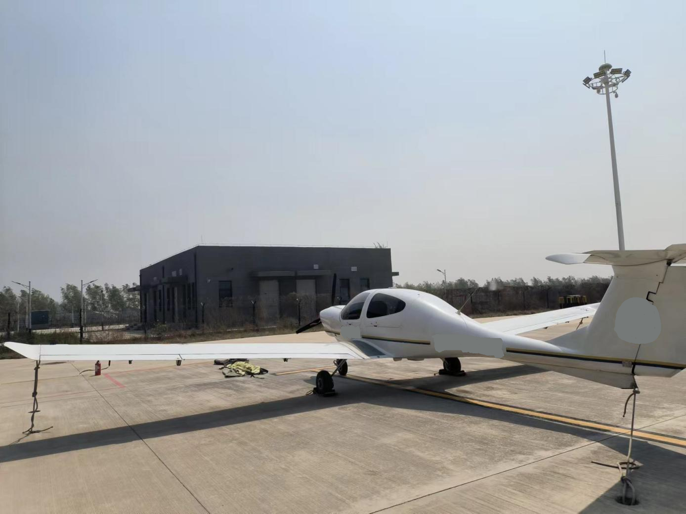 Used diamond aircrafts in stock for sale：Diomand DA40D